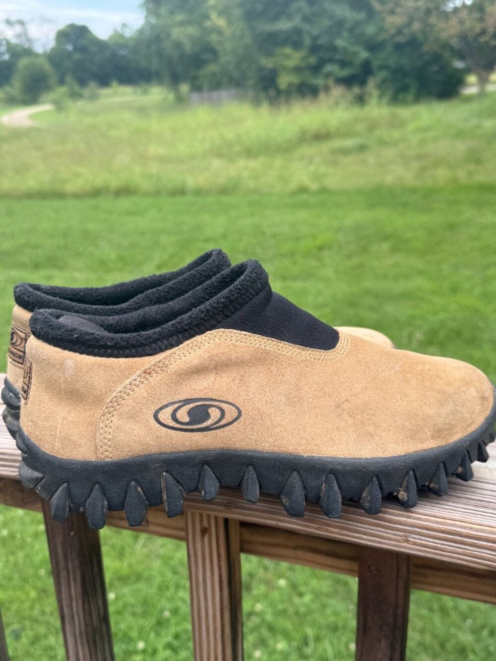 Salomon Suede Slip On Trail Shoes Gorpcore Hiking Mens US 8.5 Tan 3989 - Picture 10 of 10